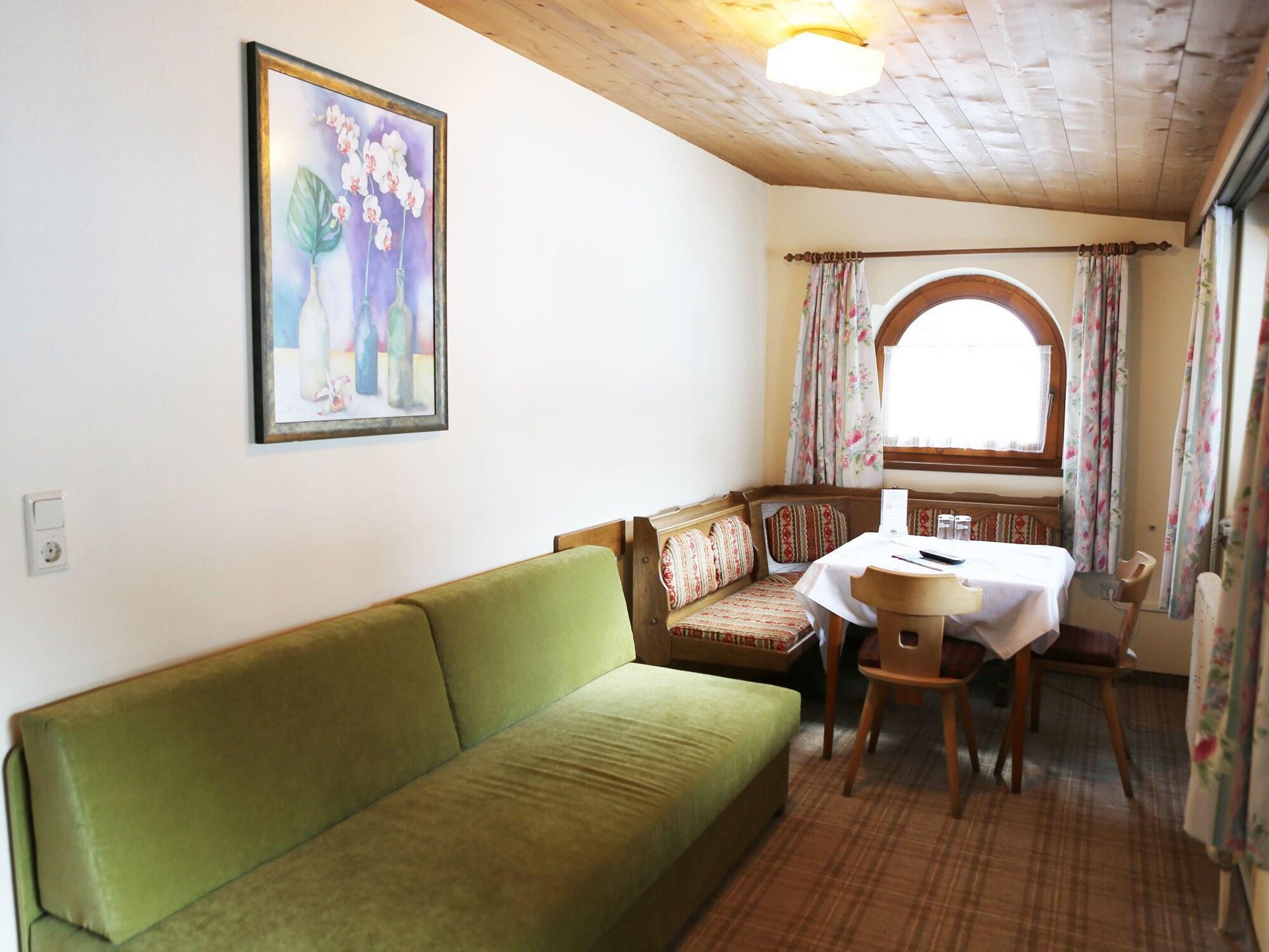 Gasthof Pension Madseiterhof Tux Ngoại thất bức ảnh