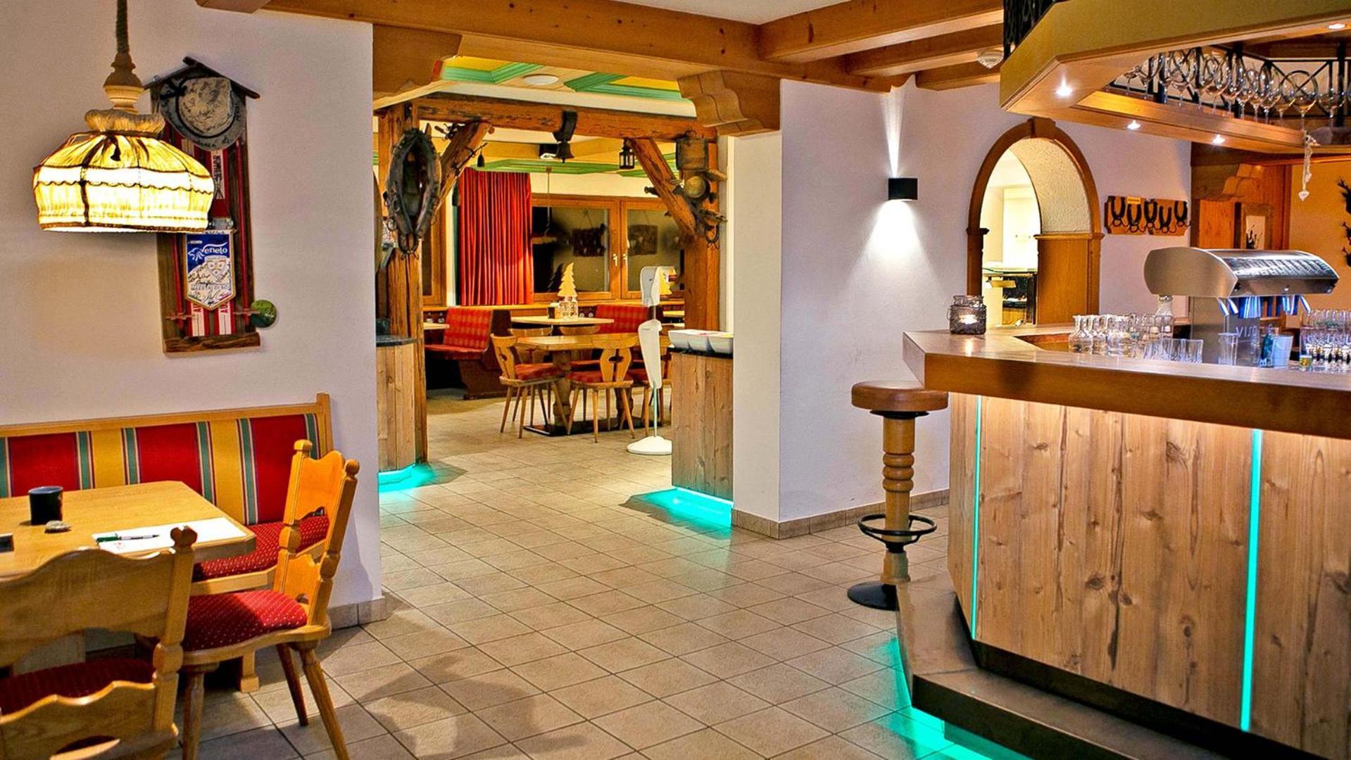 Gasthof Pension Madseiterhof Tux Ngoại thất bức ảnh