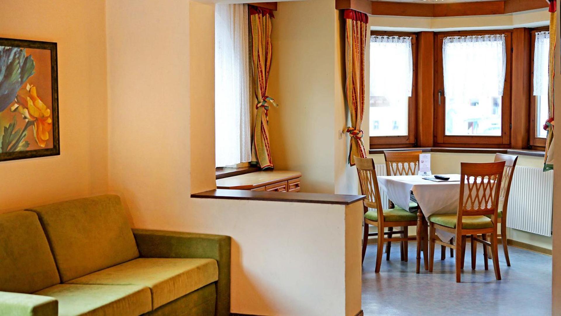 Gasthof Pension Madseiterhof Tux Ngoại thất bức ảnh