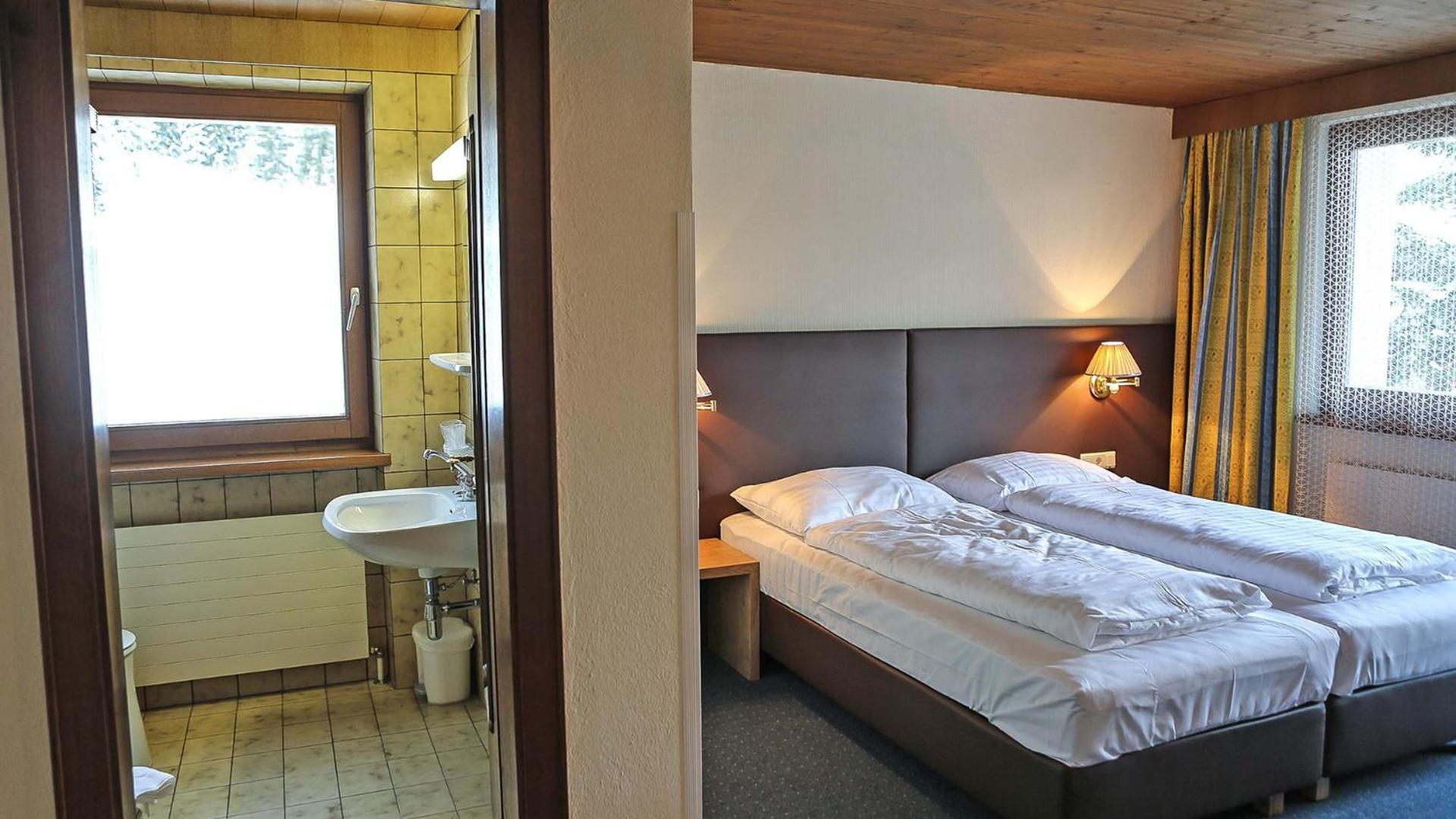 Gasthof Pension Madseiterhof Tux Ngoại thất bức ảnh