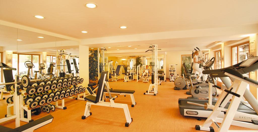 Gasthof Pension Madseiterhof Tux Ngoại thất bức ảnh